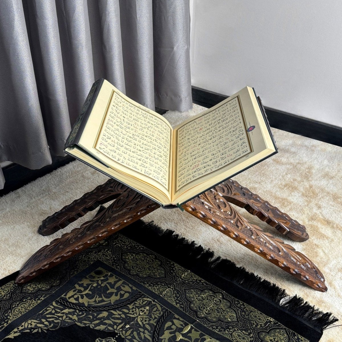 Islamisches Geschenk – Koran-Rehal aus Holz