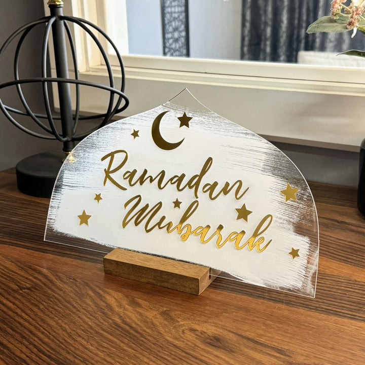 ramadan-mubarak-tabletop-decor-in-latin-on-white-painted-plexiglass-wooden-base-islamicwallartstore