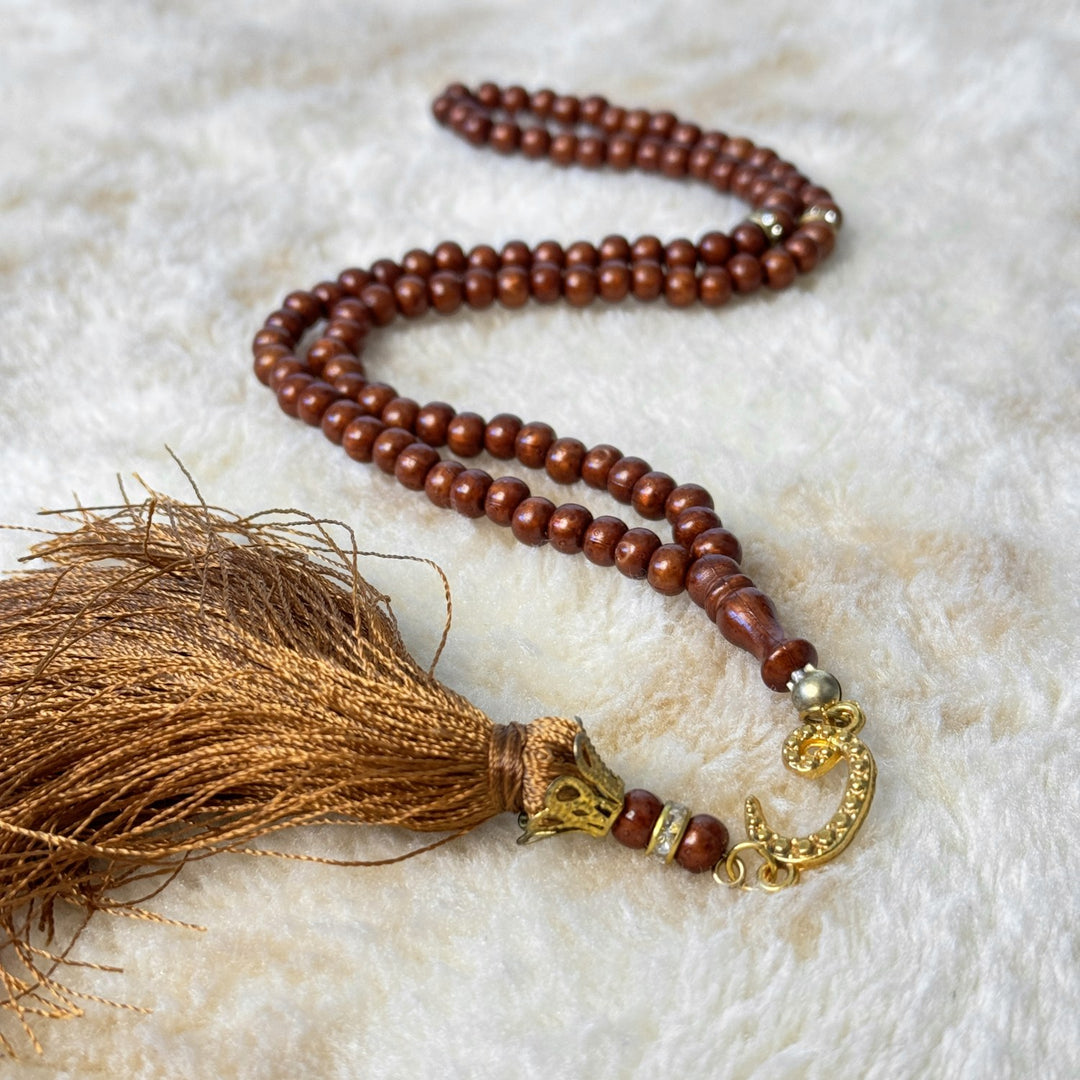foldable-beige-travel-prayer-mat-muslim-gift-sejadah-rug-prayer-beads-accessories-islamicwallartstore