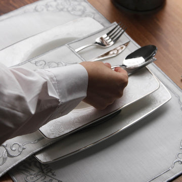 Ramadan-Tischset mit zeitloser Basmala in arabischer Kalligraphie für 6 Personen, 24-teilig