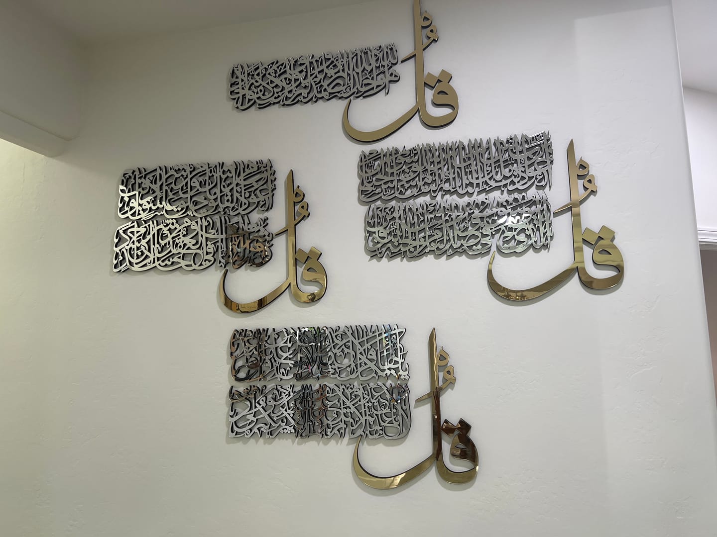 Ich bin sehr zufrieden mit meinem Kauf. Es ist sehr elegant und wurde sorgfältig und pünktlich geliefert.