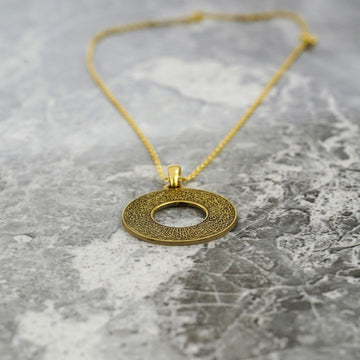 Ayatul Kursi Circle Muslim Jewelry - 18K Gold Plated Silver Pendant - Islamic Wall Art Store