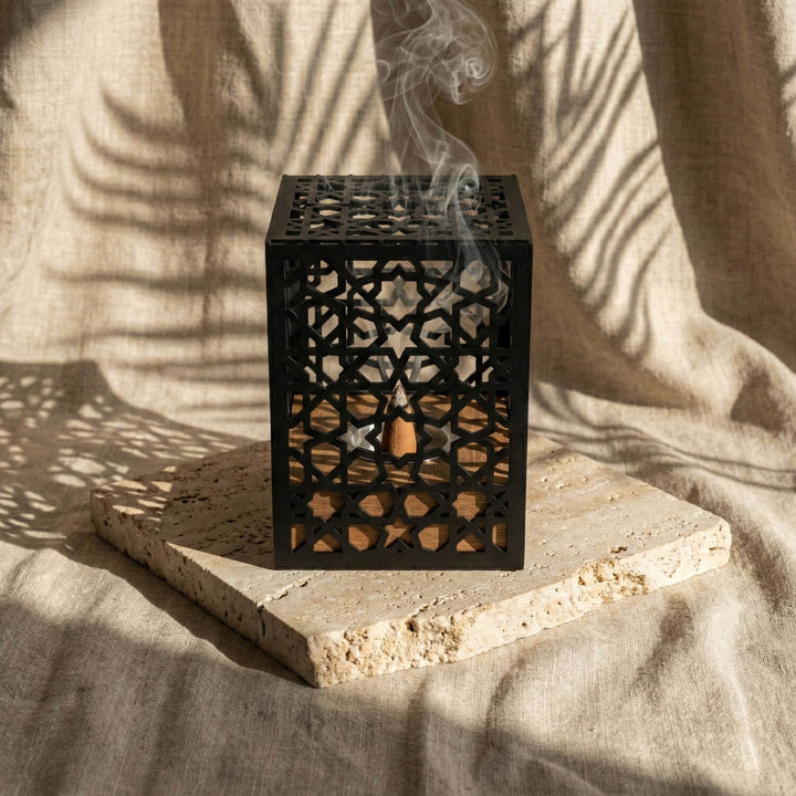 Minimalist Wooden Base Metal Mabkhara – Modern Bakhoor Burner