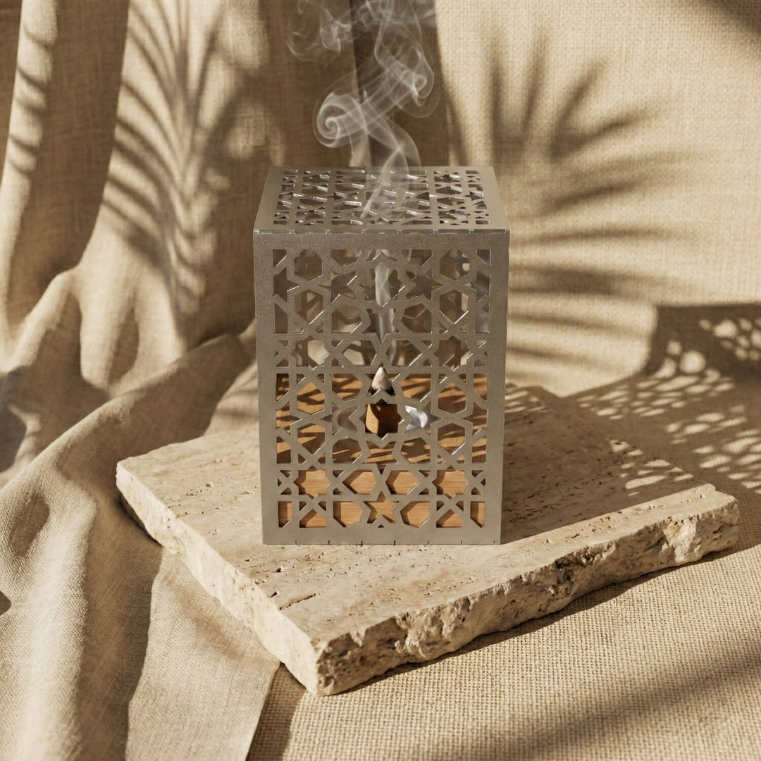 Minimalist Wooden Base Metal Mabkhara – Modern Bakhoor Burner