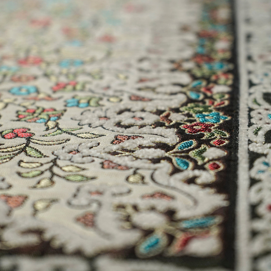 Floral Vine Prayer Rug in Cream - Beige: close-up of the woven surface