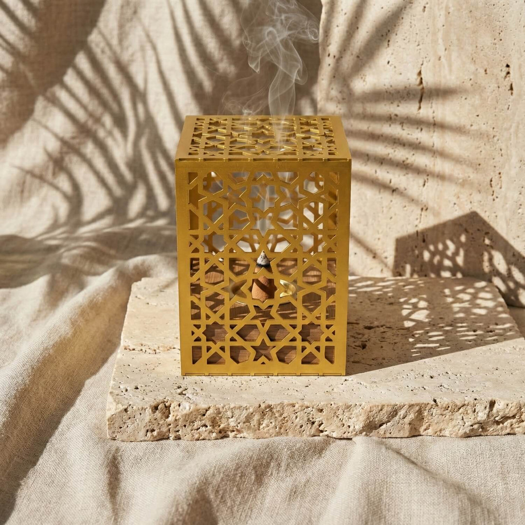 Minimalist Wooden Base Metal Mabkhara – Modern Bakhoor Burner