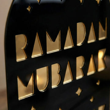 Personalized Ramadan Mubarak Stand – Cosmic Family Sign
