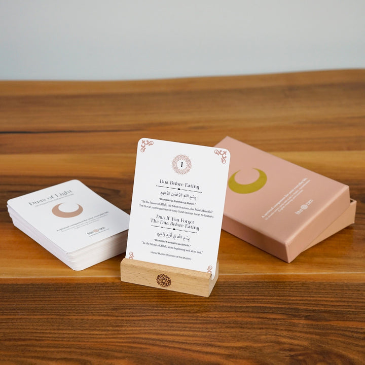 Islamische Reflexionskarten mit Holzständer – Tägliche Duas, Hadithe & Asma ul Husna