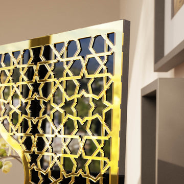ديكور طاولة بتصميم المحراب الإسلامي – قطعة فنية عصرية بقوس المسجد