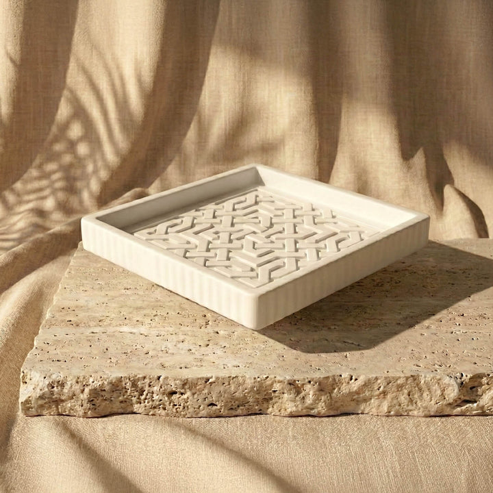 Alhambra Nasrid Knotwork Stone Relief – Handmade Islamic Geometric Decor