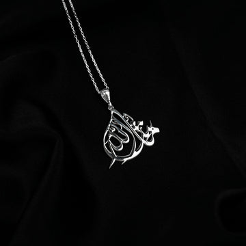 Mashallah Diwani necklace in silver on black satin