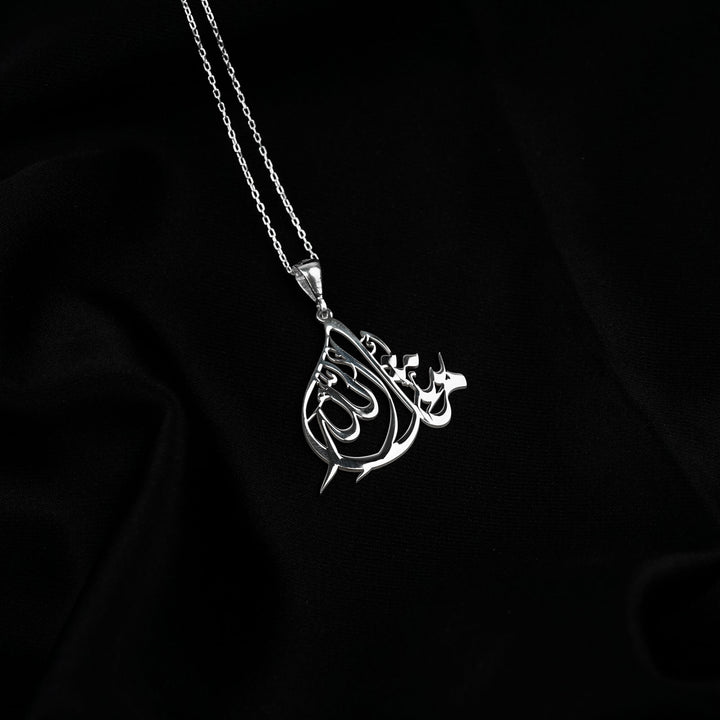 Mashallah Diwani necklace in silver on black satin