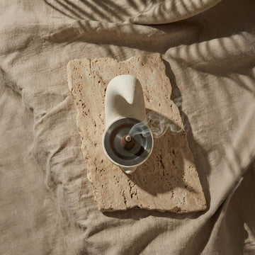 Crescent Moon Bakhoor Incense Burner – Modern Stone Texture Mabkhara