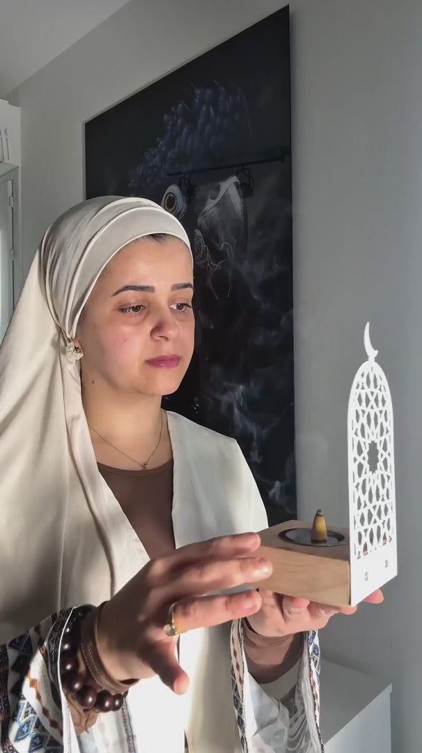 Modernes, hohes Mabkhara – Bakhoor-Räuchergefäß mit Holzsockel