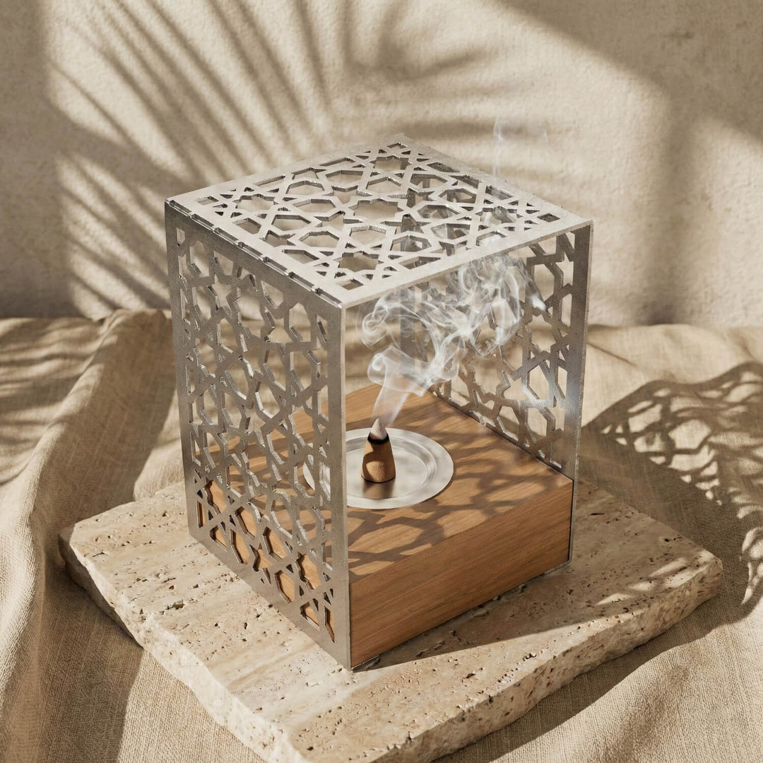 Minimalist Wooden Base Metal Mabkhara – Modern Bakhoor Burner