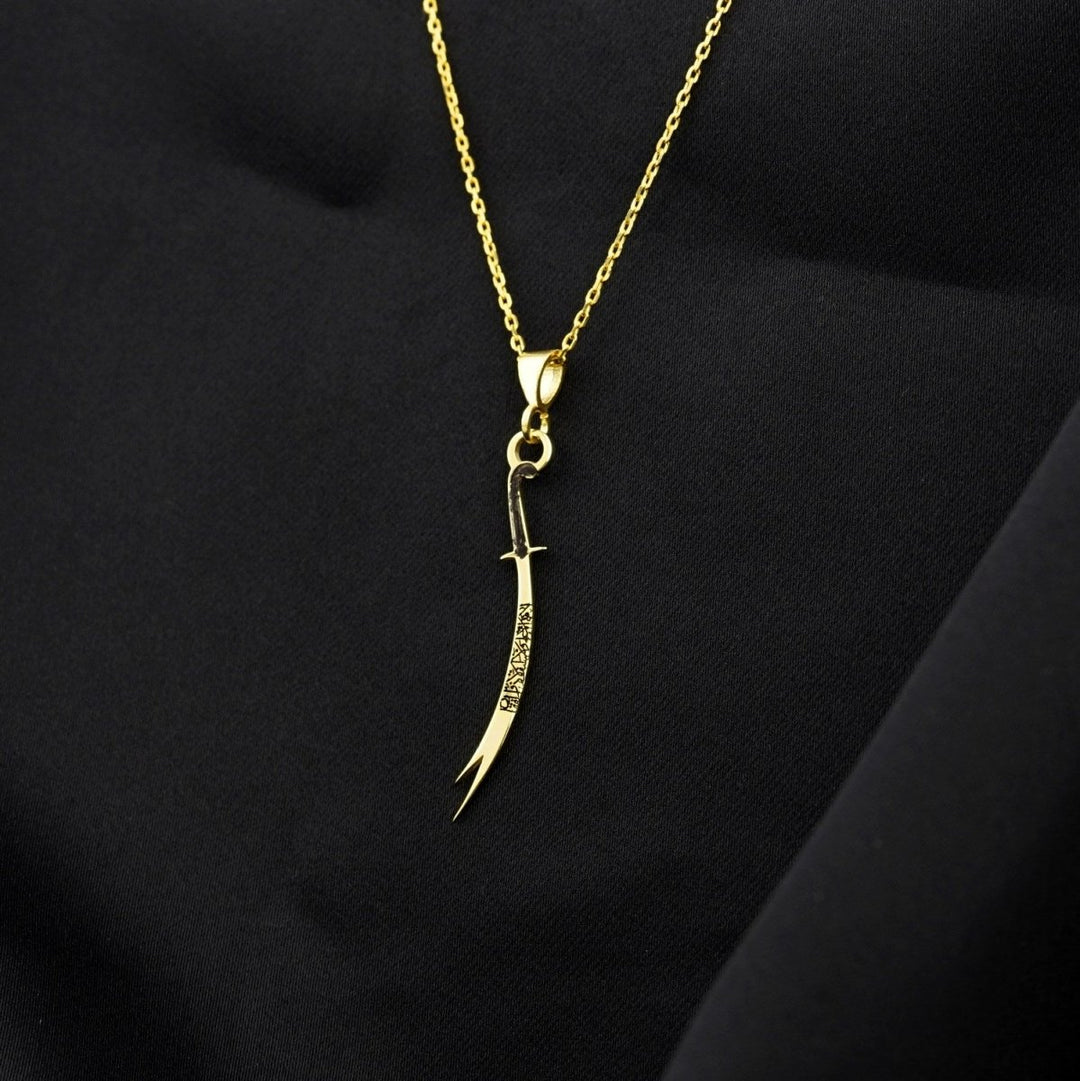 Uyda yolgiz qolish haqida uy qurilishi onanizm video Katta eshakli onalar ishtirokidagi qisqa porno filmlar